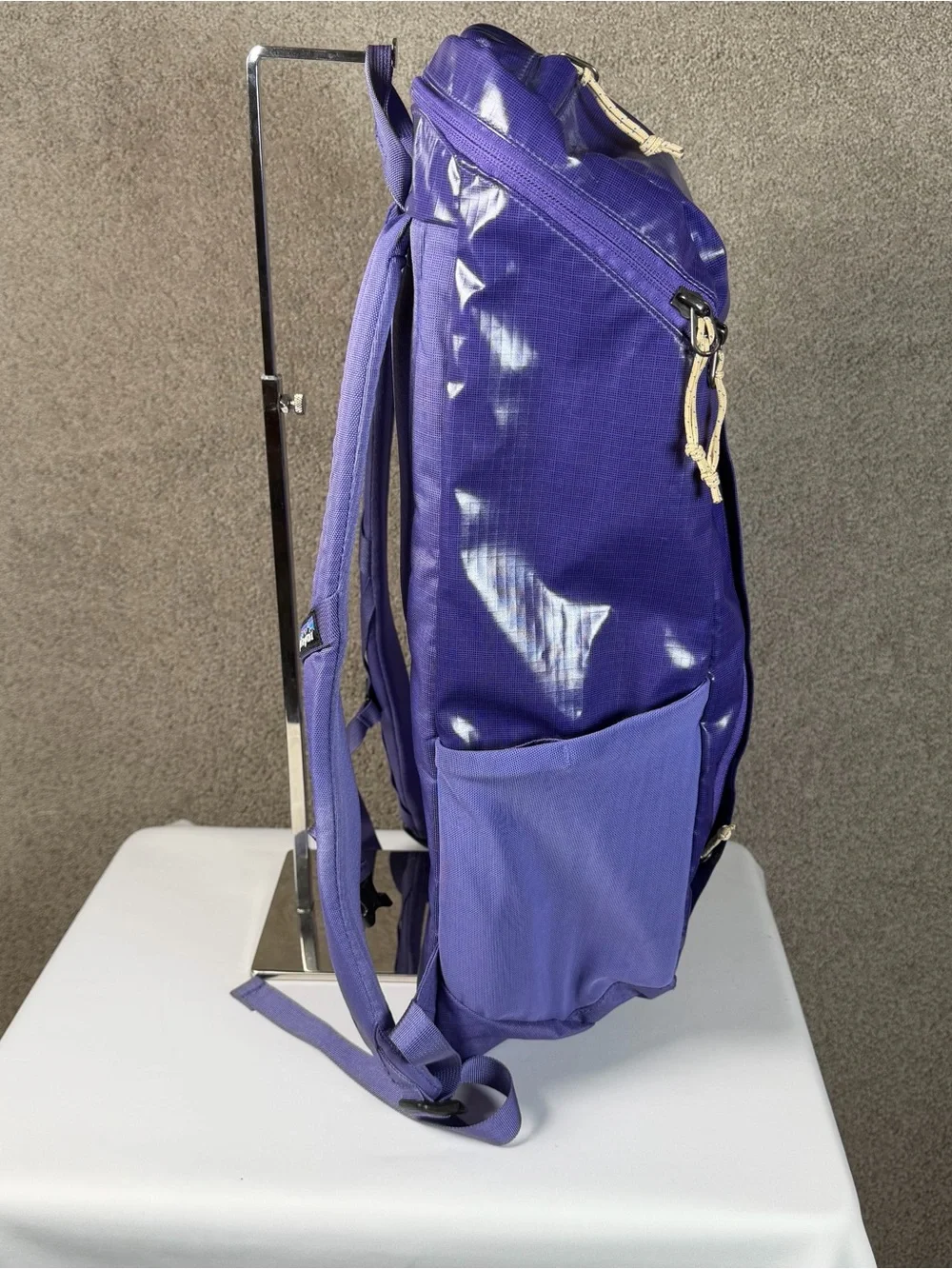 Patagonia Black Hole 25L Backpack Purple EUC